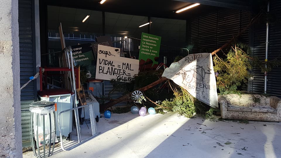 Image L’extrême-gauche bloque le campus