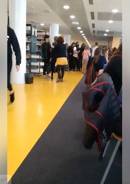 Image L’extrême-gauche envahit la BU pour empêcher les étudiants de réviser