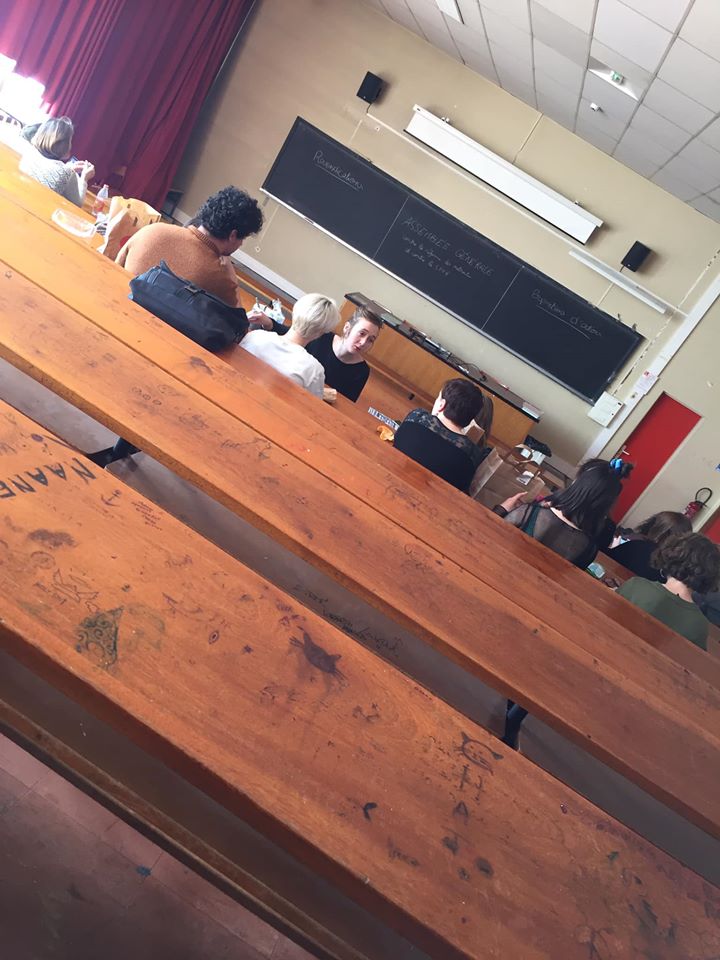 Image L’UNI Clermont présente à l’AG pour s’opposer aux blocages !