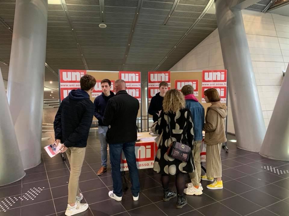 Image L’UNI Rouen présente aux journées portes ouvertes
