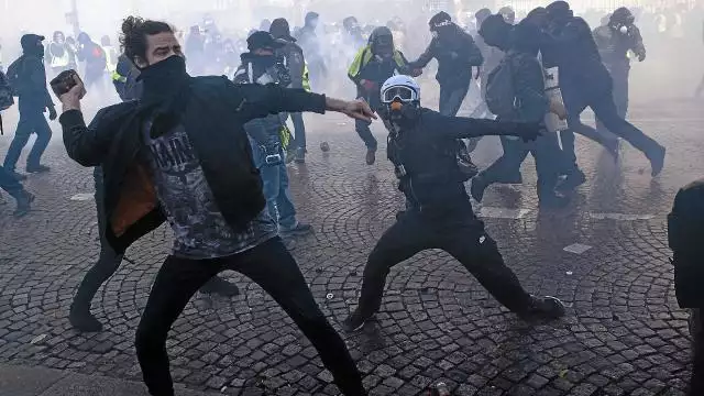 Image L’extrême gauche sème le chaos dans nos rues et dans nos facs après sa défaite à la présidentielle !