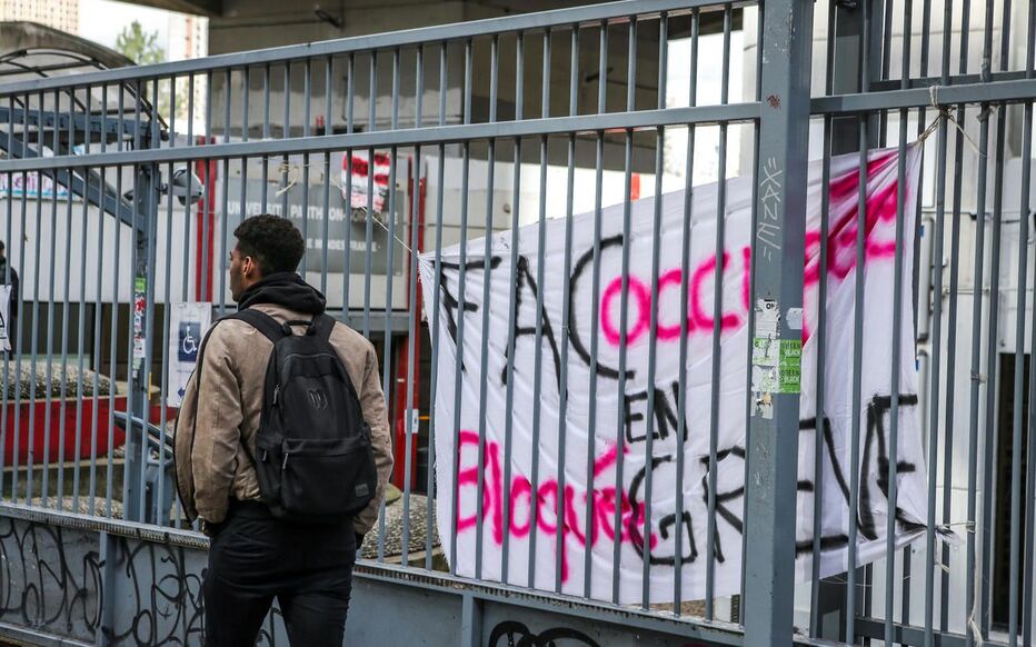 Image Professeurs, n’abandonnez pas vos étudiants !